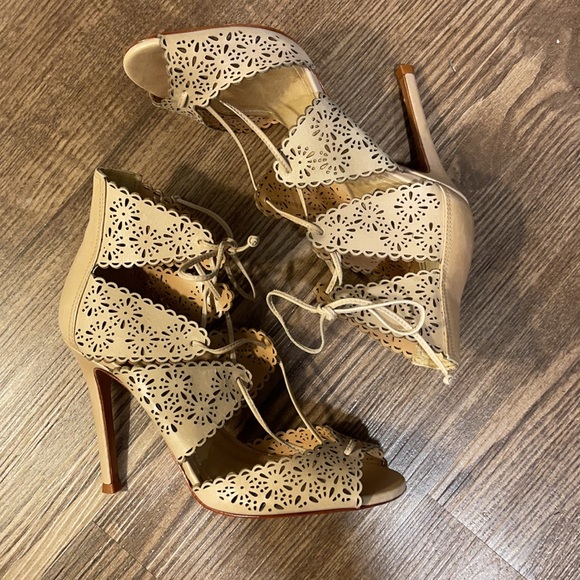 Worn once, pristine condition Shutz lace up heels - Picture 4 of 5